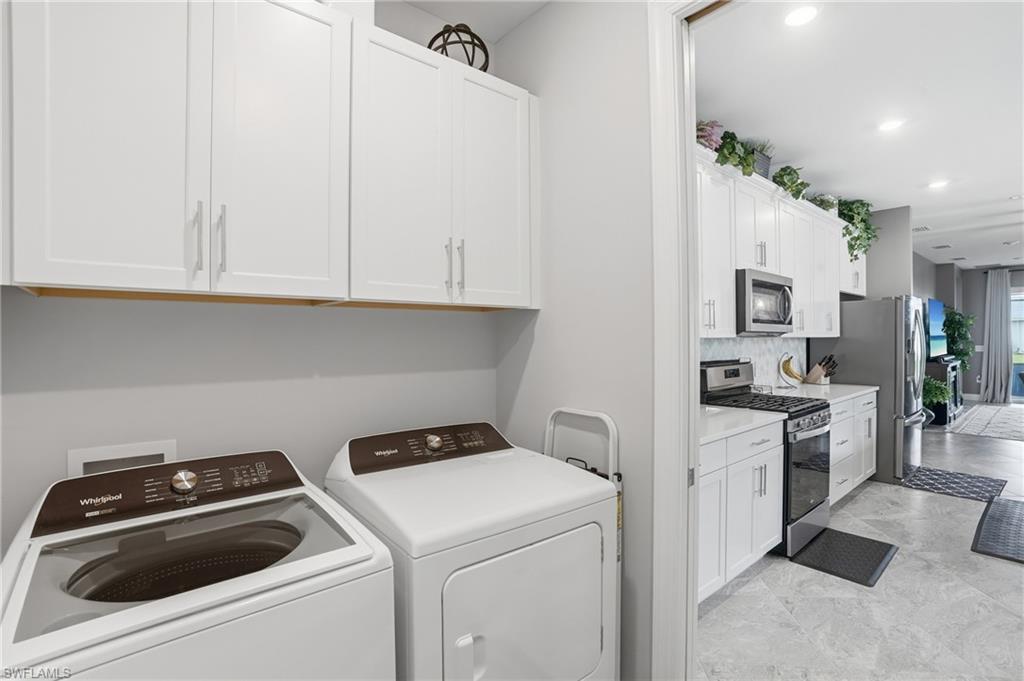 DEL WEBB OAK CREEK - Residential Lease
