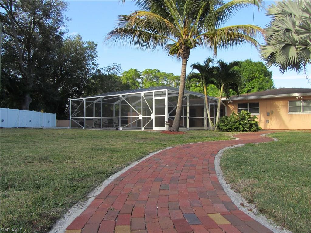 YORK MANOR - Residential