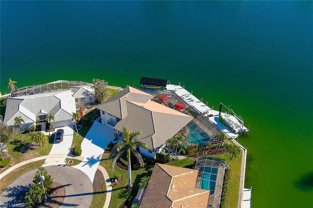 MARCO BEACH - Residential