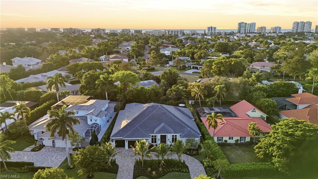 MOORINGS - Residential