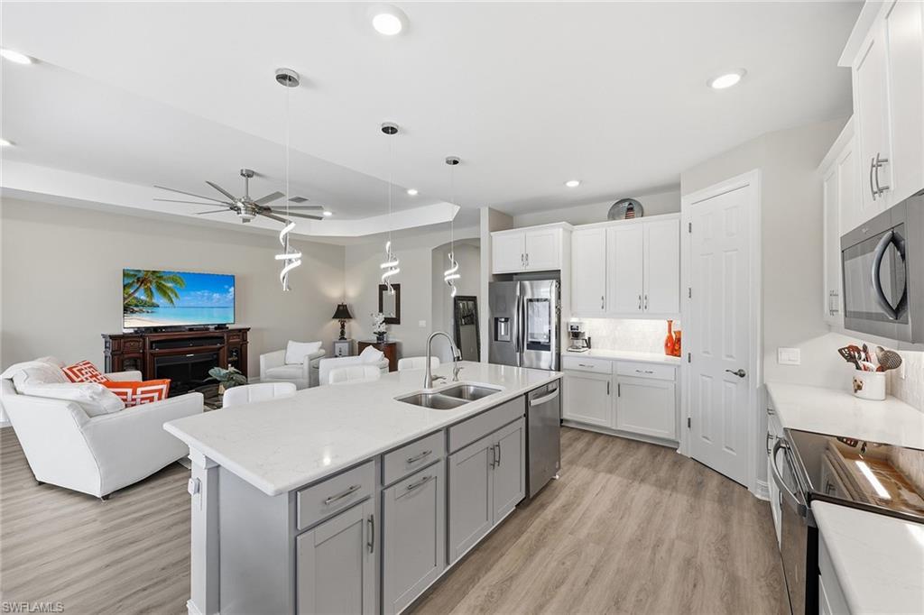 ROYAL PALM GOLF ESTATES - Residential Lease