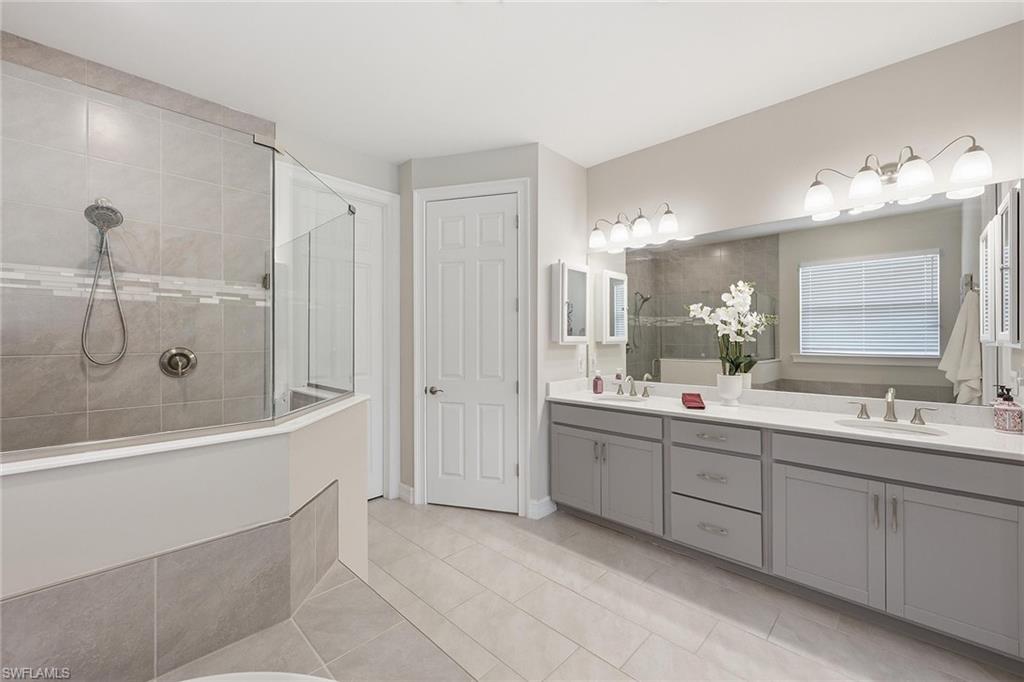 ROYAL PALM GOLF ESTATES - Residential Lease