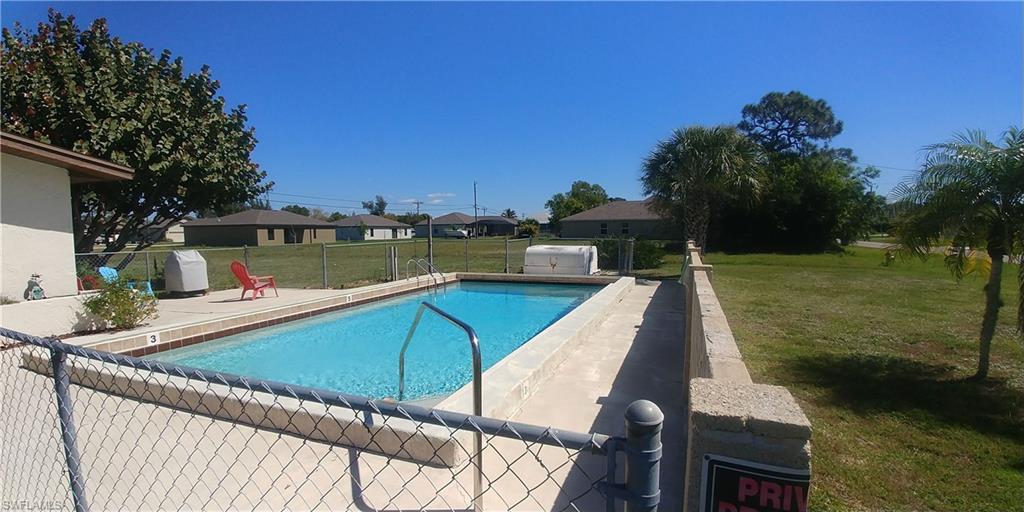 VILLA PINES OF CAPE CORAL - Residential