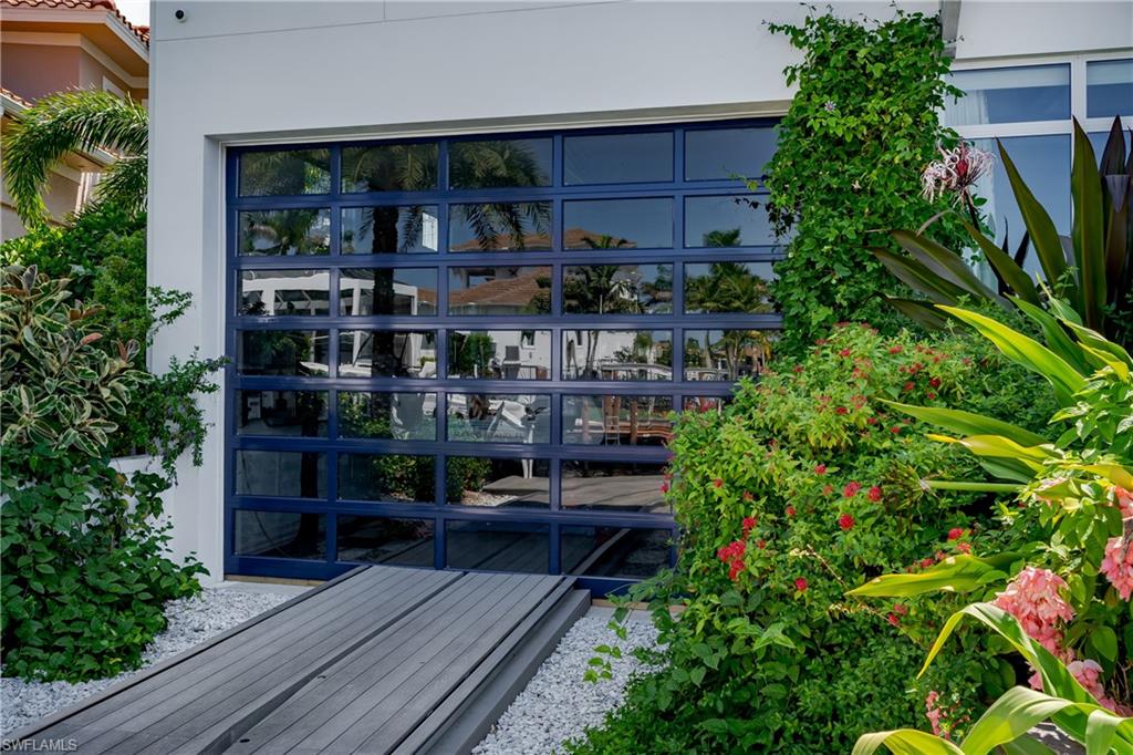 MARCO BEACH - Residential