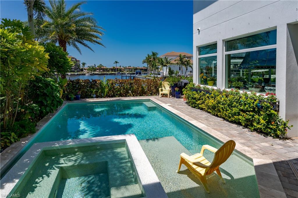 MARCO BEACH - Residential