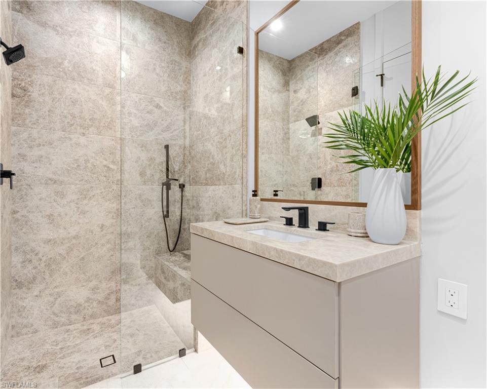 OYSTER BAY - Residential