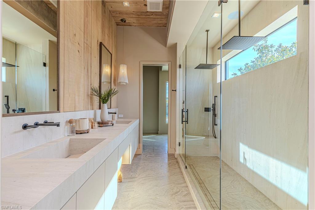 OYSTER BAY - Residential