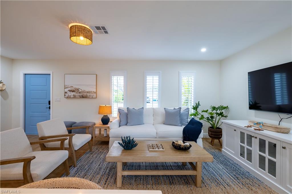 NAPLES PARK - Residential