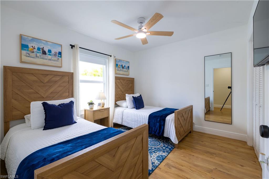 NAPLES PARK - Residential