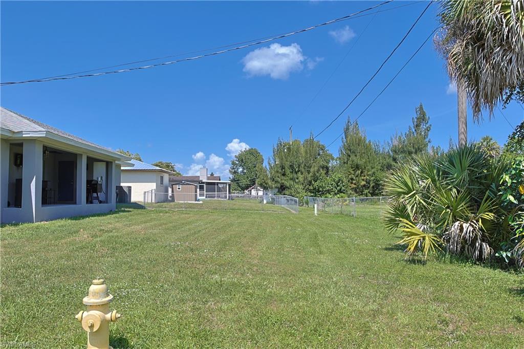 FORT MYERS SHORES - Residential