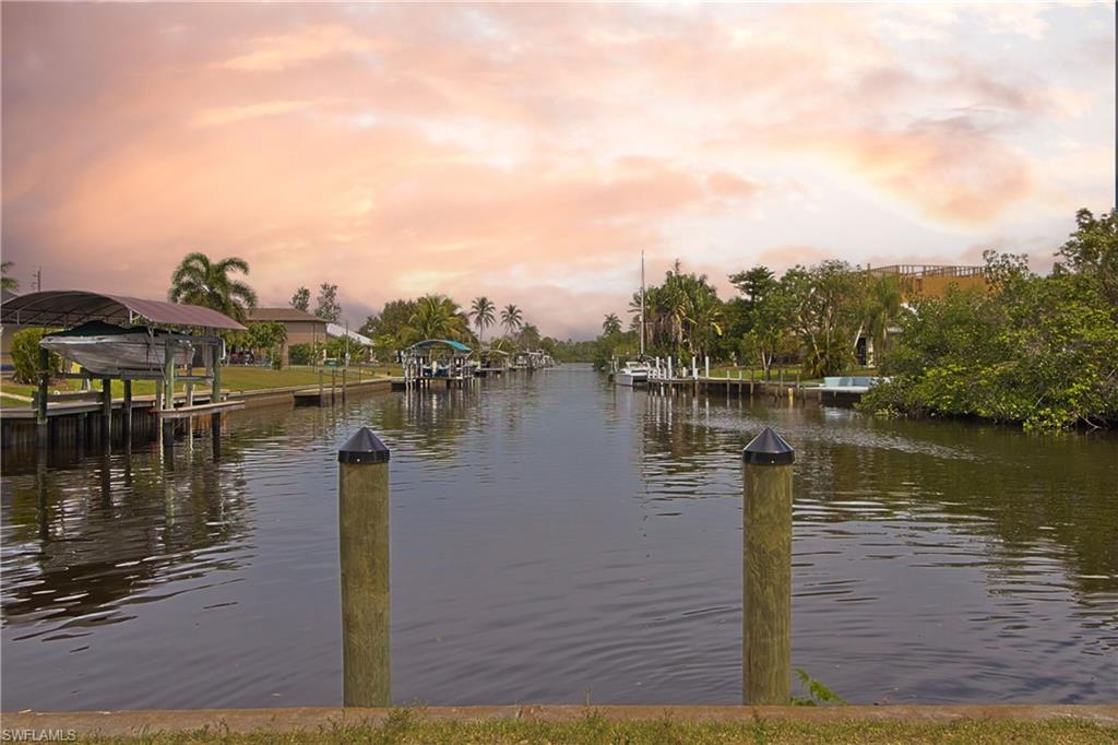 FORT MYERS SHORES - Residential