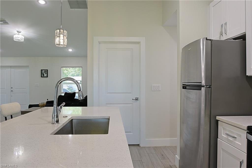 FORT MYERS SHORES - Residential
