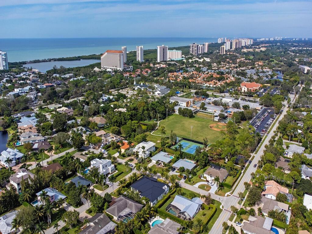 PARK SHORE - Residential