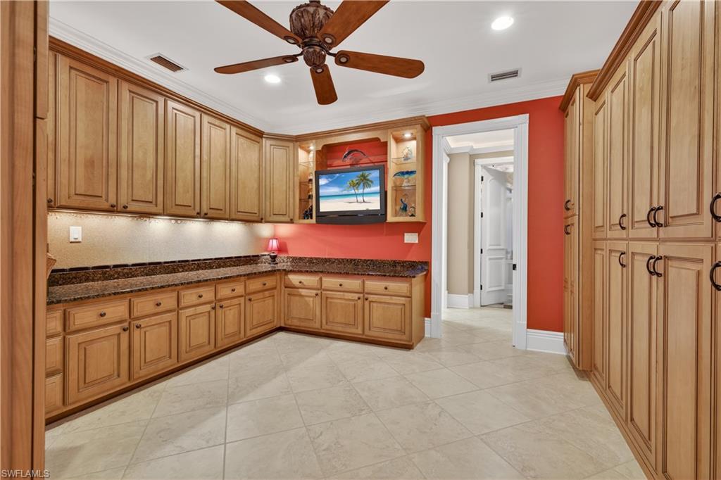 RIVERSIDE YACHT CLUB - Residential
