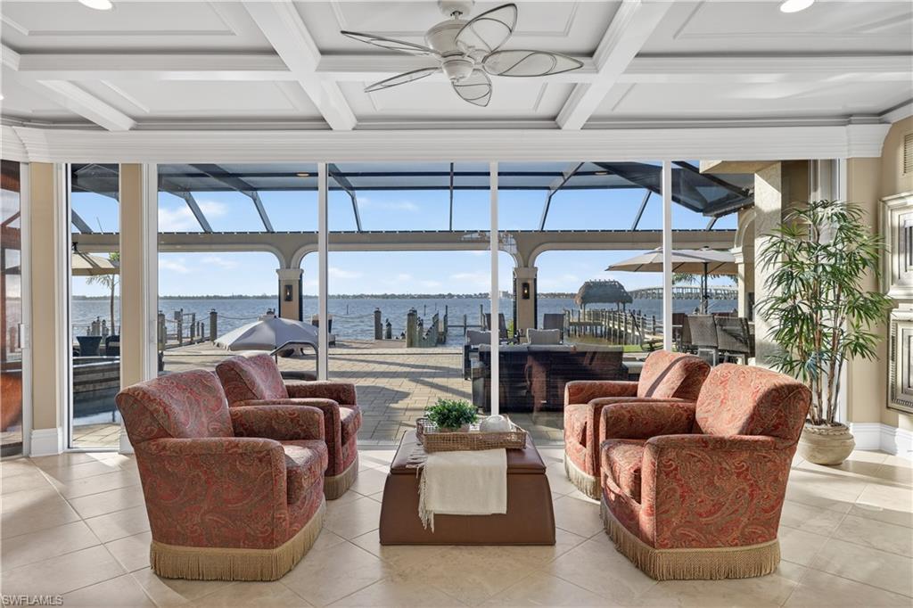 RIVERSIDE YACHT CLUB - Residential