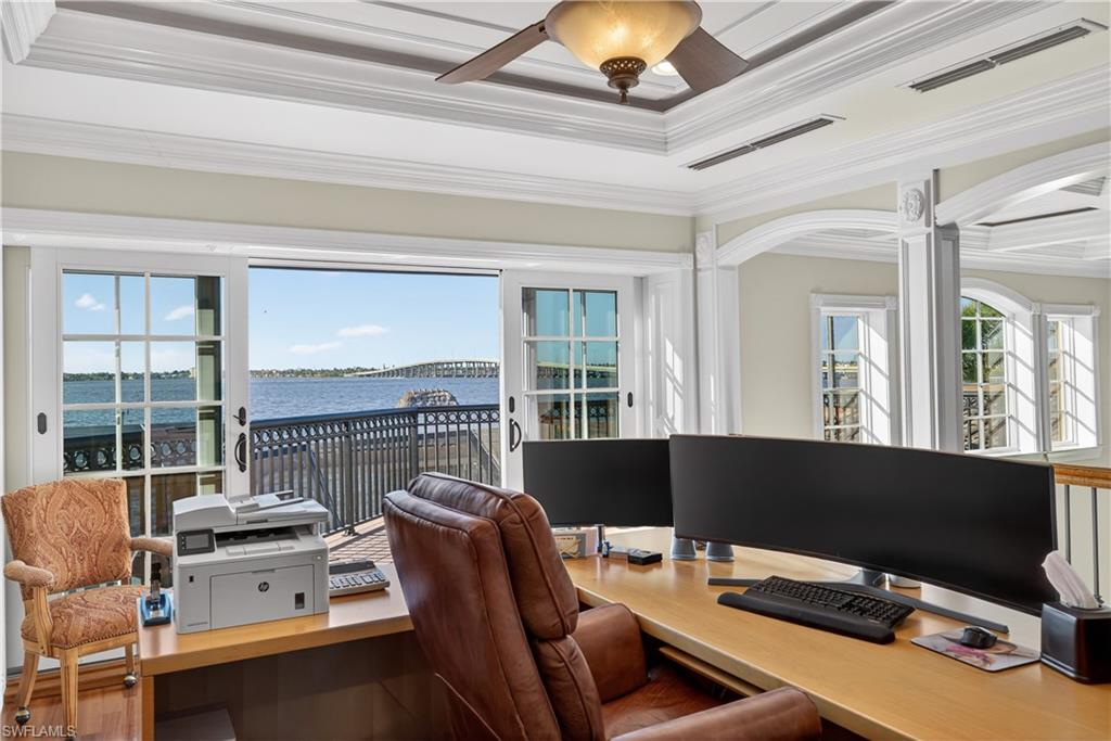 RIVERSIDE YACHT CLUB - Residential