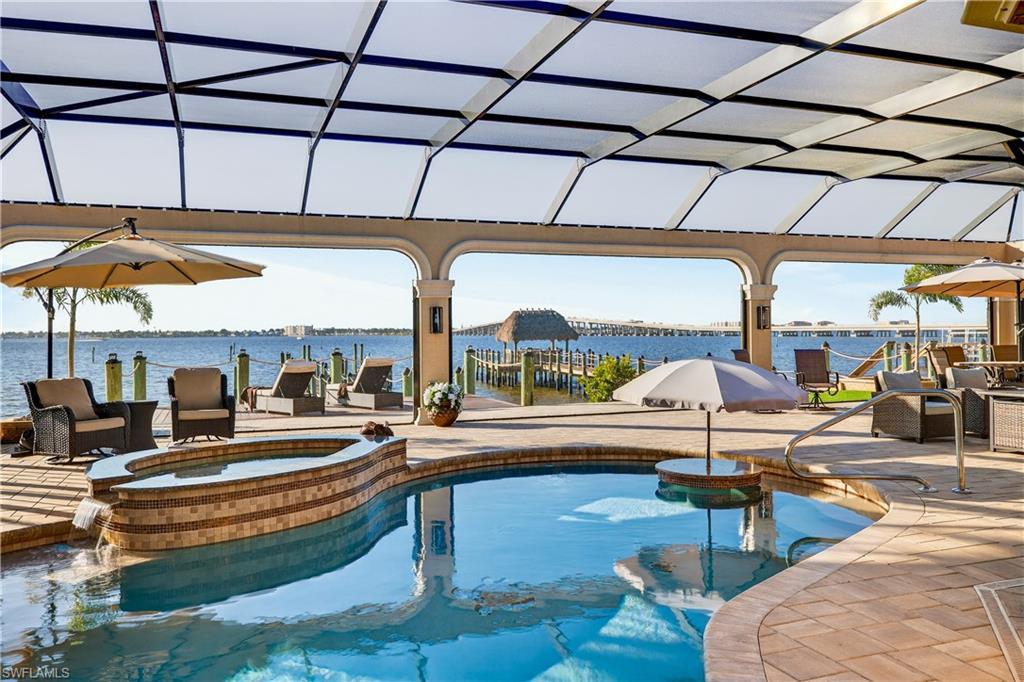 RIVERSIDE YACHT CLUB - Residential