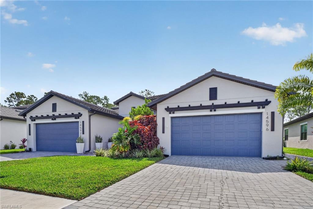ABACO POINTE - Residential