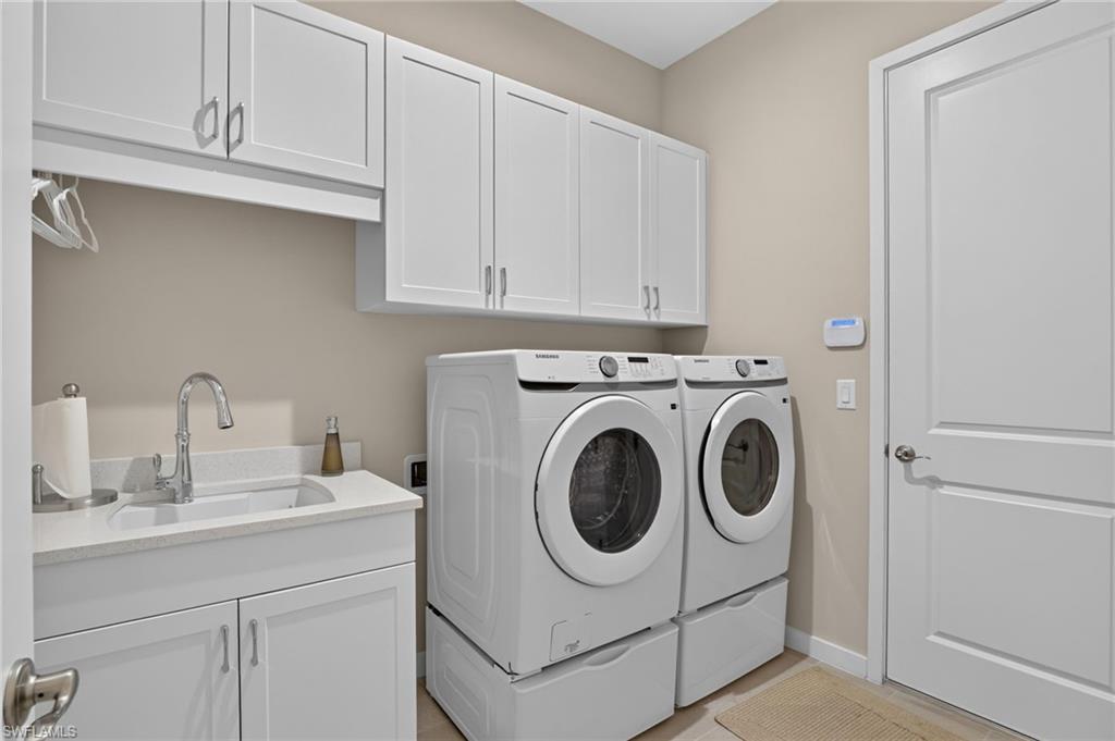 ABACO POINTE - Residential