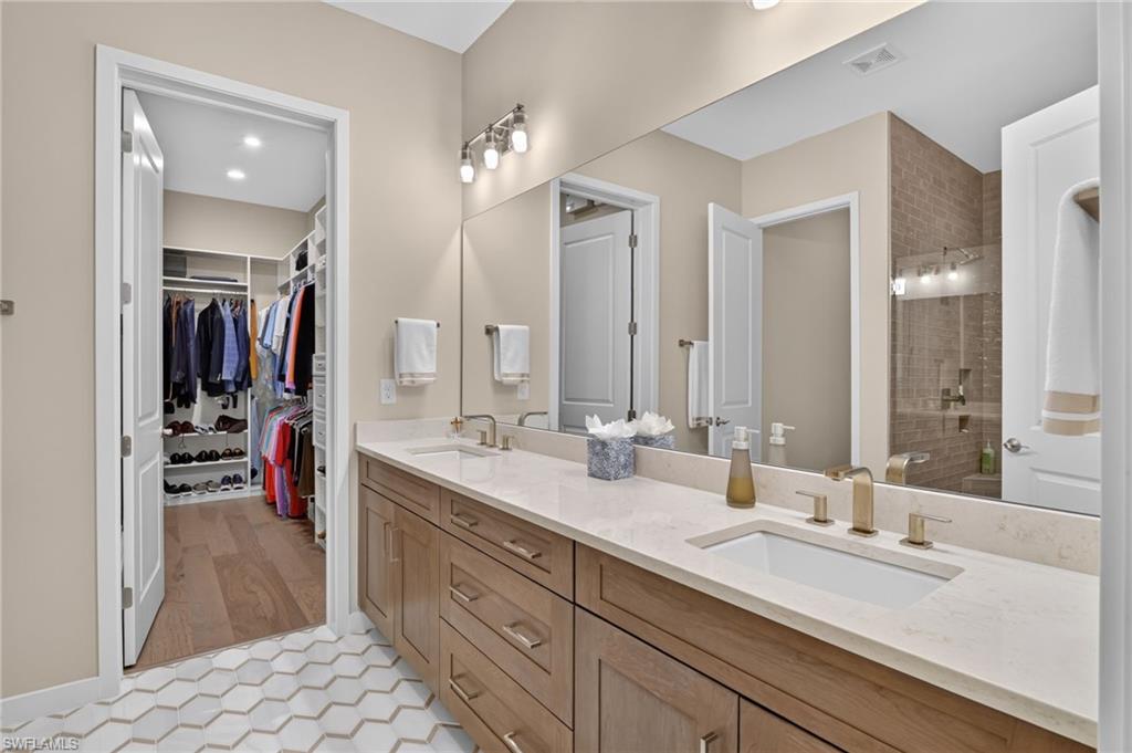 ABACO POINTE - Residential