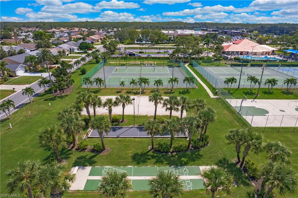 VILLAS FOUR - Residential