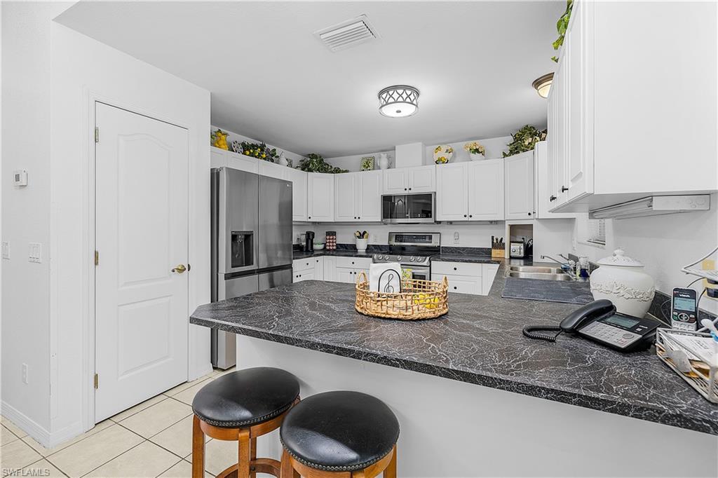 CAPTAINS COVE - Residential
