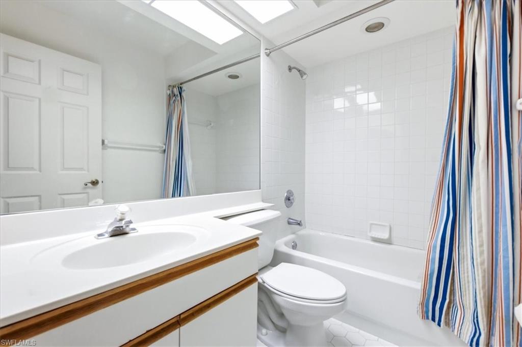 SUNGATE VILLAS - Residential