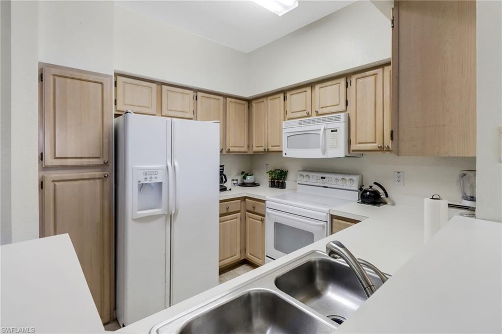 THE TIDES AT PELICAN LANDING - Residential Lease
