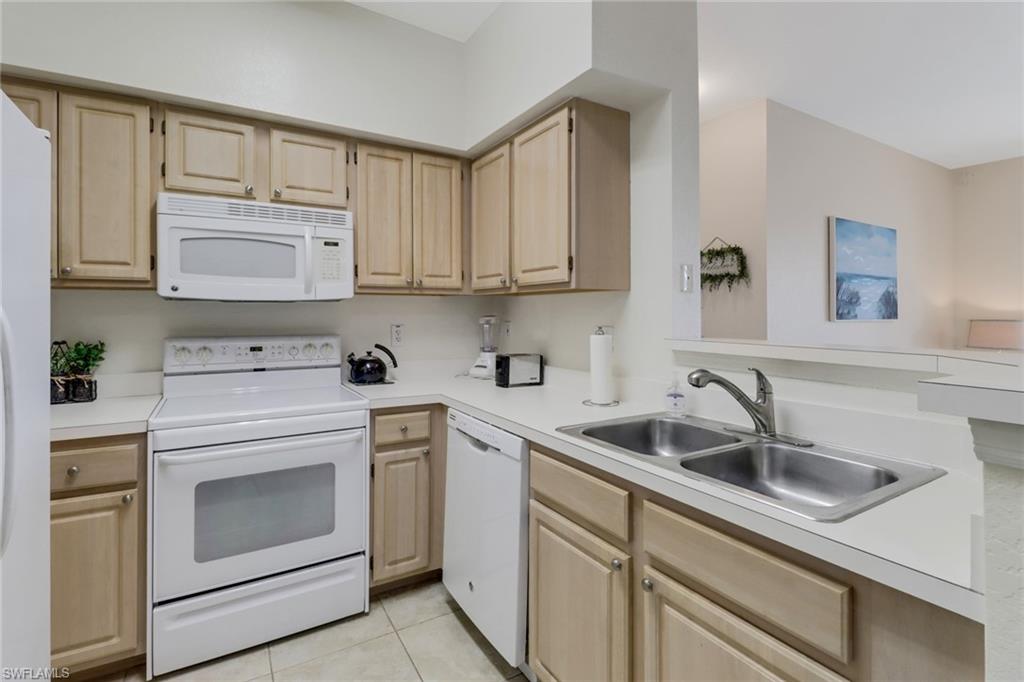 THE TIDES AT PELICAN LANDING - Residential Lease