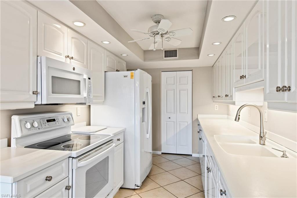 HARBORSIDE WEST - Residential