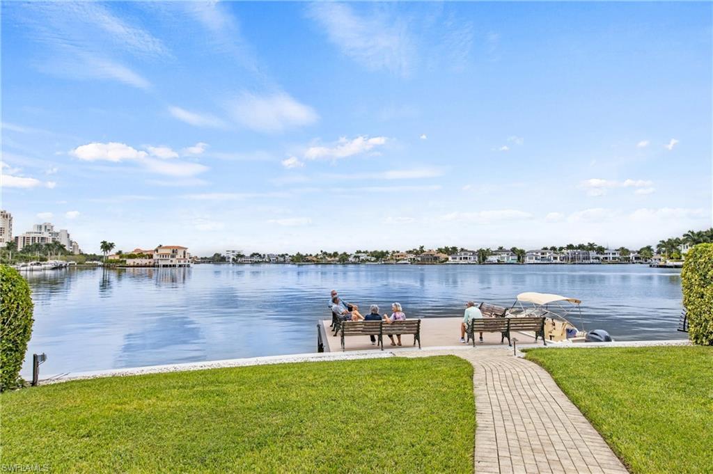 HARBORSIDE WEST - Residential