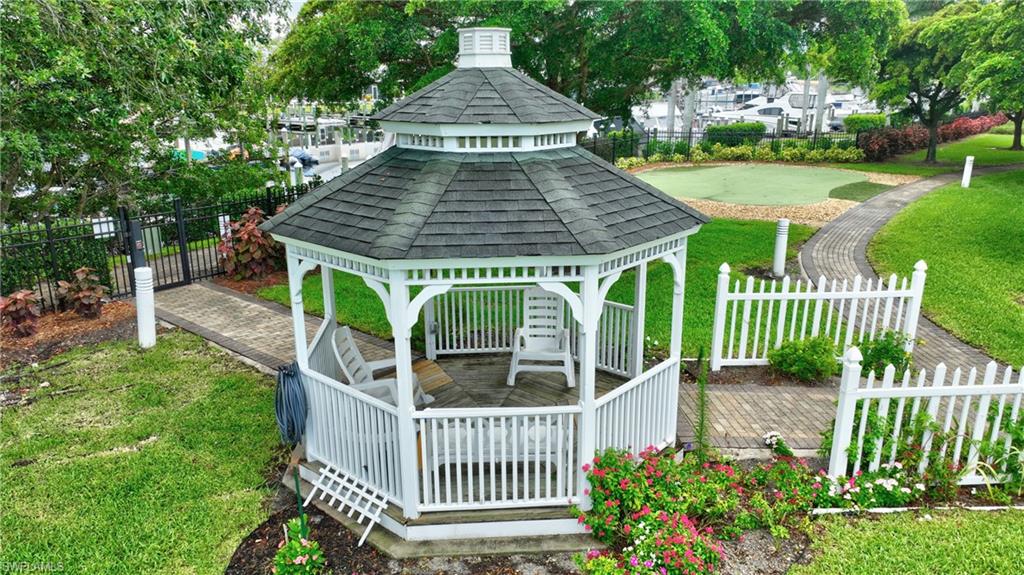 NORTH STAR YACHT CLUB - Residential