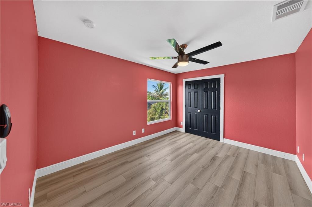 MAGNOLIA LAKES - Residential