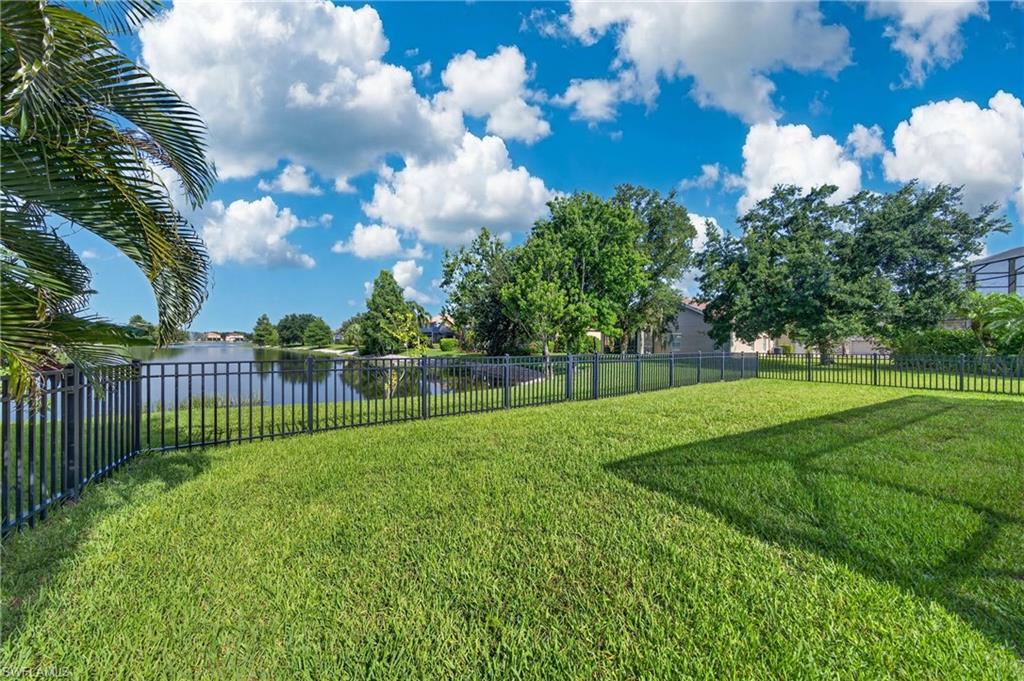 MAGNOLIA LAKES - Residential