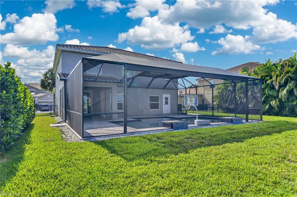 MAGNOLIA LAKES - Residential