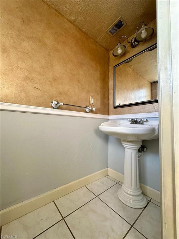 RIVERWALK COVE - Residential Lease