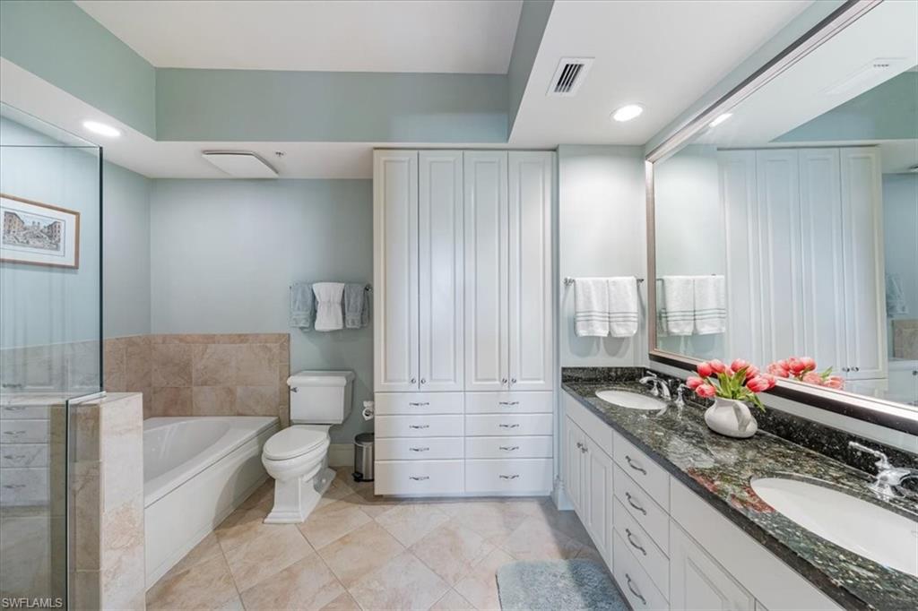 THE RESIDENCES AT LA PIAZZA - Residential Lease