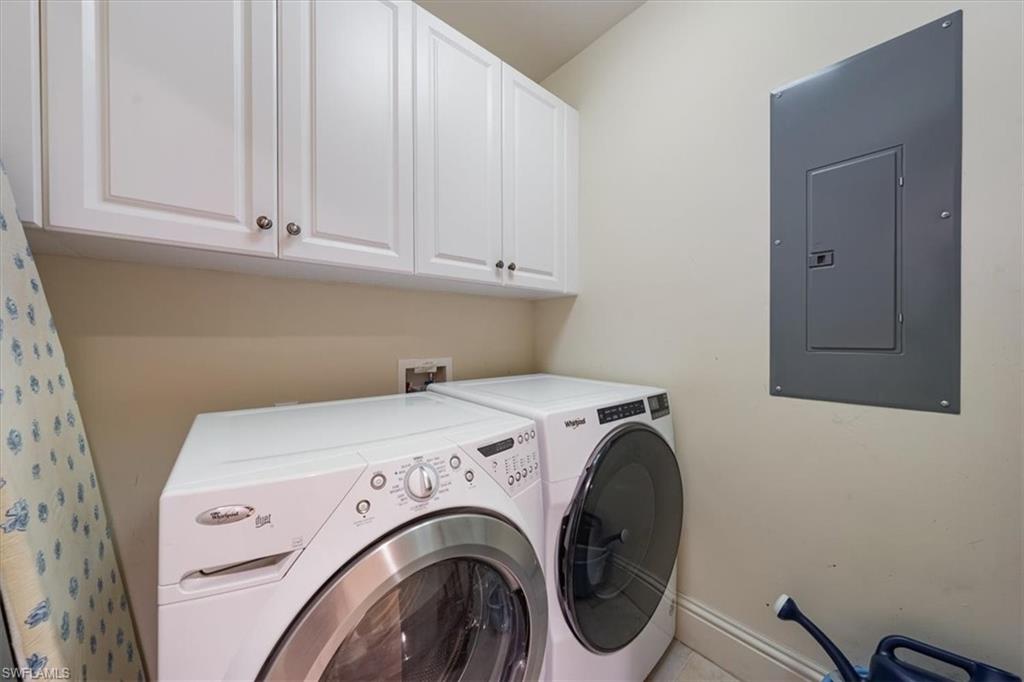 THE RESIDENCES AT LA PIAZZA - Residential Lease