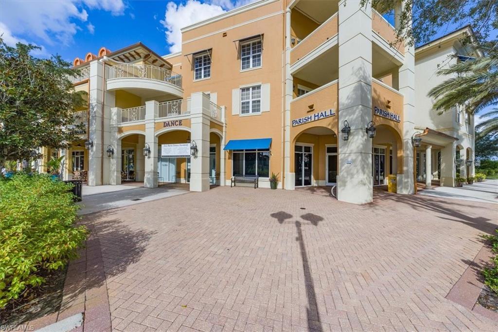 THE RESIDENCES AT LA PIAZZA - Residential Lease