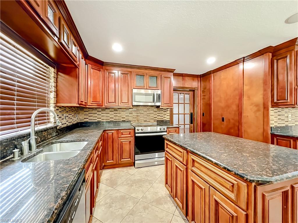 ACREAGE HEADER - Residential