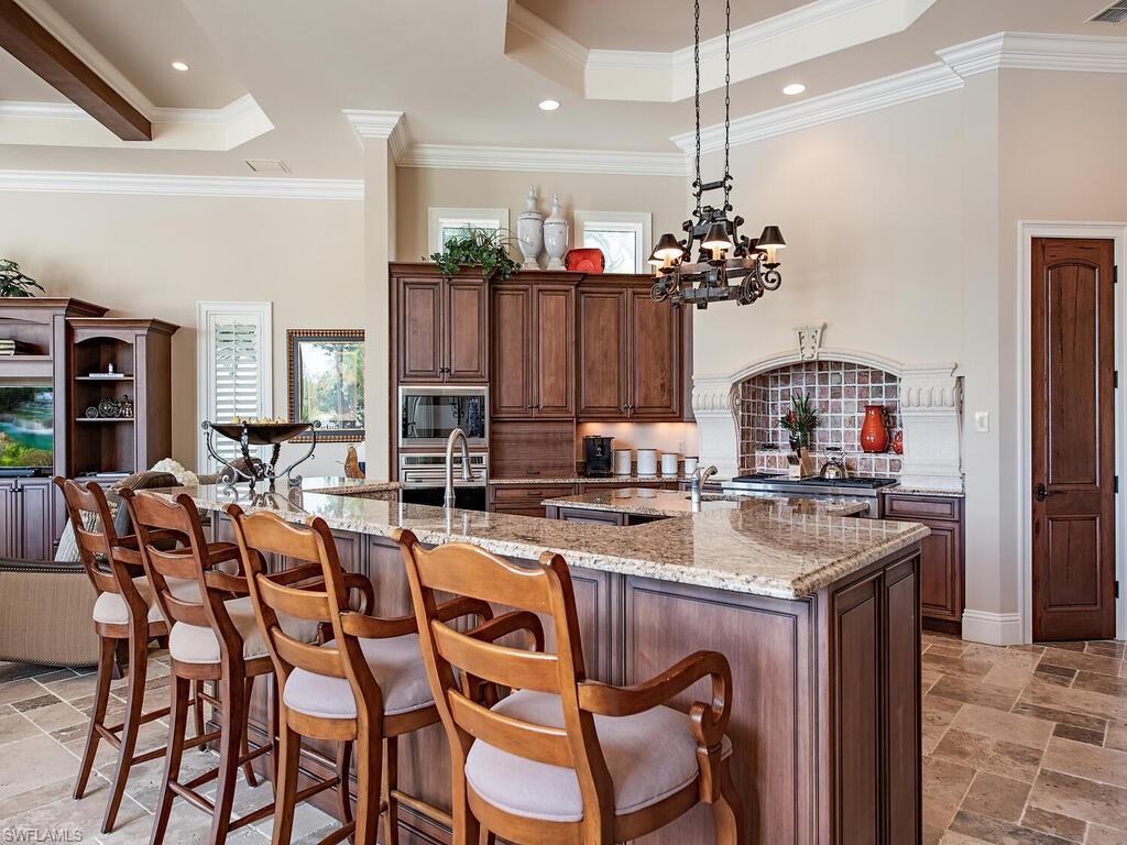 MESSINA COURT - Residential