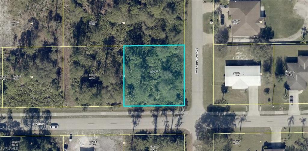 Great corner lot in area of new homes. Buy now and build later. 105 x 105.