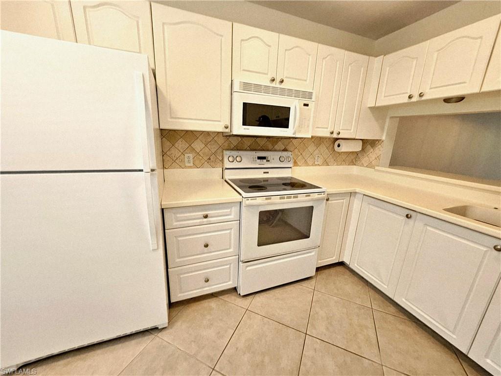 NAPLES SANDPIPER BAY CLUB - Residential Lease