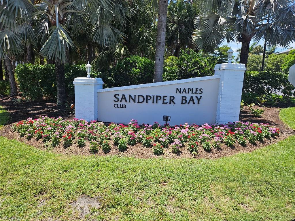 Beautiful 2 Bed / 2 Bath Condo – with private view from your screened lanai.  Now available for a long-term renter, this freshly cleaned and newly painted 2-bedroom, 2-full-bath unit offers comfort, convenience, and an unbeatable location.   Minutes from Downtown, Beaches, Shops & Restaurants!   Whether you work near downtown or enjoy spending time at the beach, you'll love being just 3 minutes away from everything you need but nesseled in a quiet serene area. Located in the highly desirable Sandpiper Bay community, residents enjoy a meticulously maintained property with outstanding amenities, including:  Two beautiful heated swimming pools  Clubhouse access  Bike rack  Private boat dock with waterfront views   Outdoor grilling area  Scenic walking areas with quiet, well-kept surroundings   Relax on the property, or take advantage of the nearby shopping, dining, and entertainment options.   This is a fantastic opportunity to enjoy a beautiful 2-bedroom home at an exceptional value.
Available now – don't miss out!