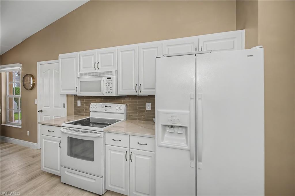 SABAL SPRINGS GOLF AND RACQUET CLUB - Residential