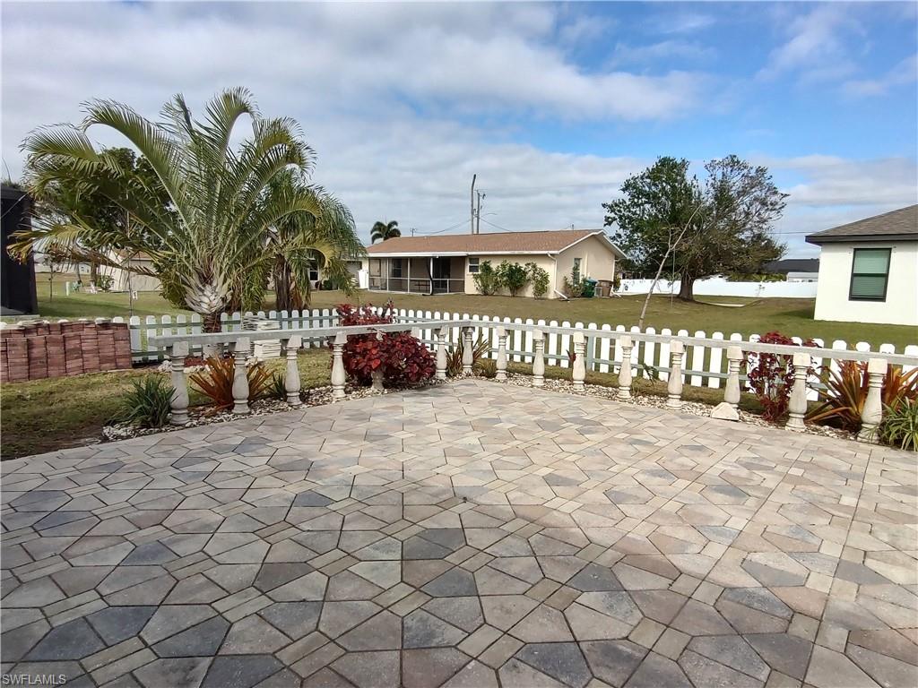 CAPE CORAL - Residential