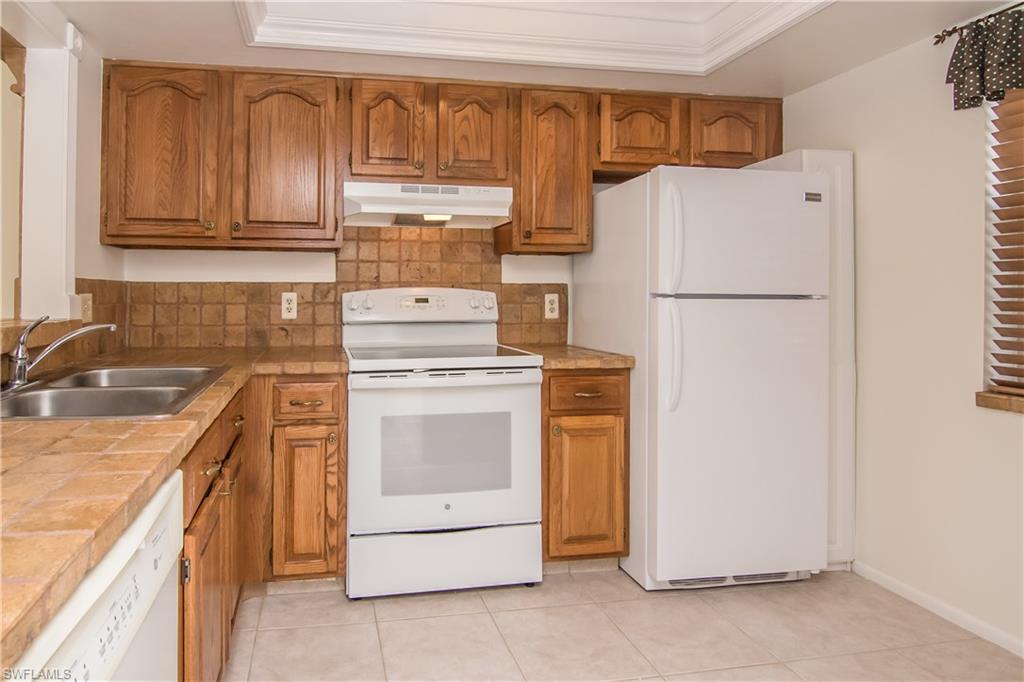 BOCA CIEGA VILLAGE - Residential