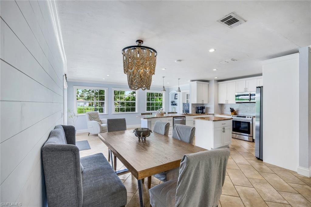 NAPLES PARK - Residential
