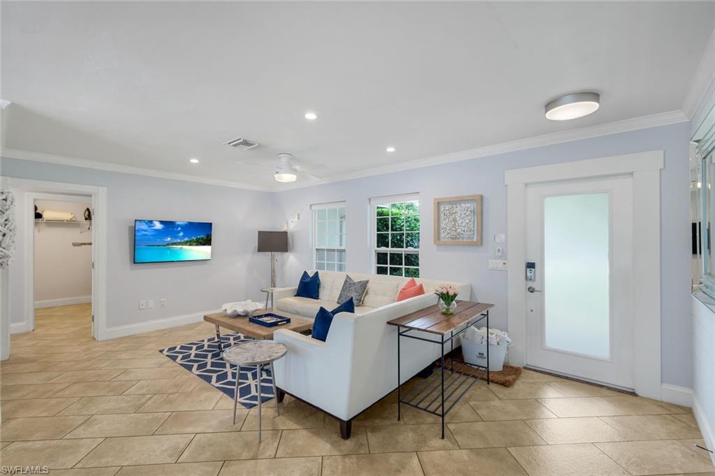 NAPLES PARK - Residential