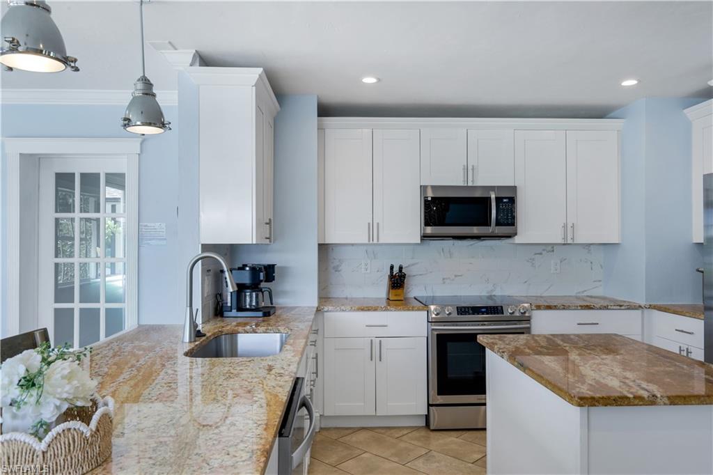 NAPLES PARK - Residential